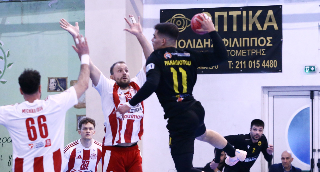 Ο Δημήτρης Παναγιώτου στον τελικό Κυπέλλου της ΑΕΚ με τον Ολυμπιακό / Πηγή: Intime