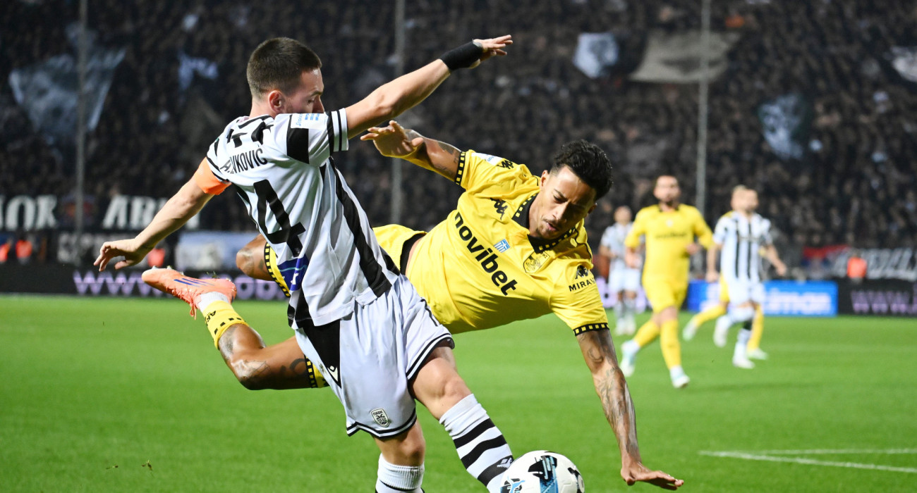 Ζίβκοβιτς και Φαντιγκά σε στιγμιότυπο από το ντέρμπι ΠΑΟΚ - Άρης στον πρώτο γύρο / Πηγή: Intime