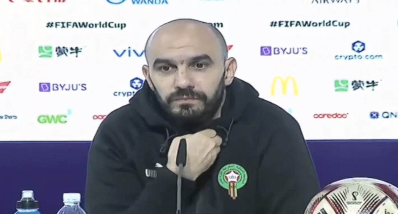 Ο Βαλίντ Ρεγκραγκί κατά την διάρκεια συνέντευξης τύπου / Screenshot