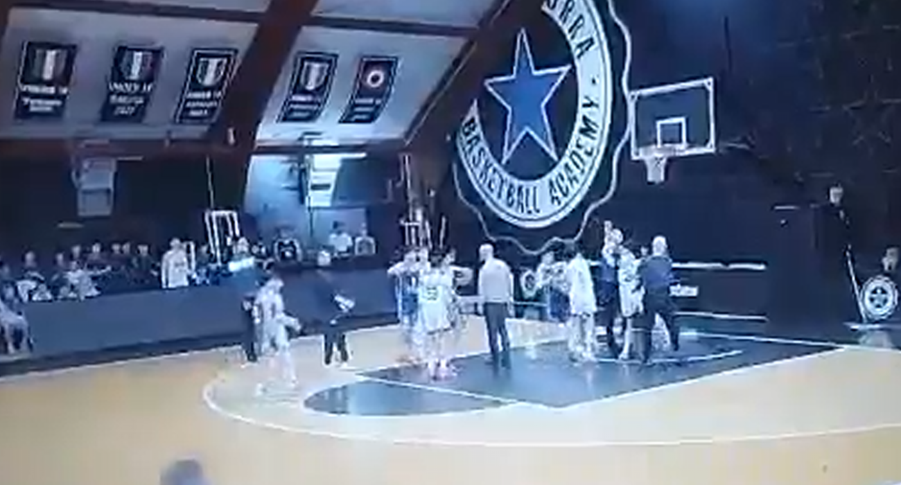 Στιγμιότυπο από την ένταση σε αγώνα Κ14 / Screenshot