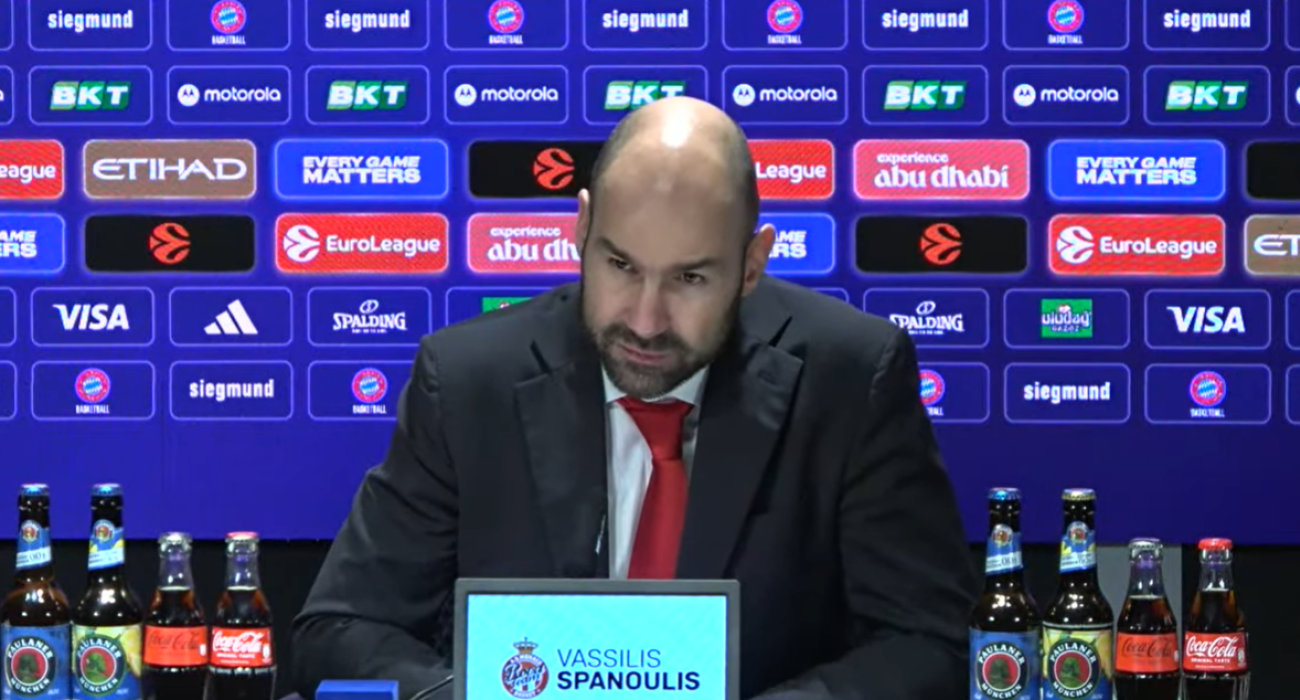 Ο Βασίλης Σπανούλης στη συνέντευξη τύπου του αγώνα της Μπάγερν με τη Μονακό/printscreen