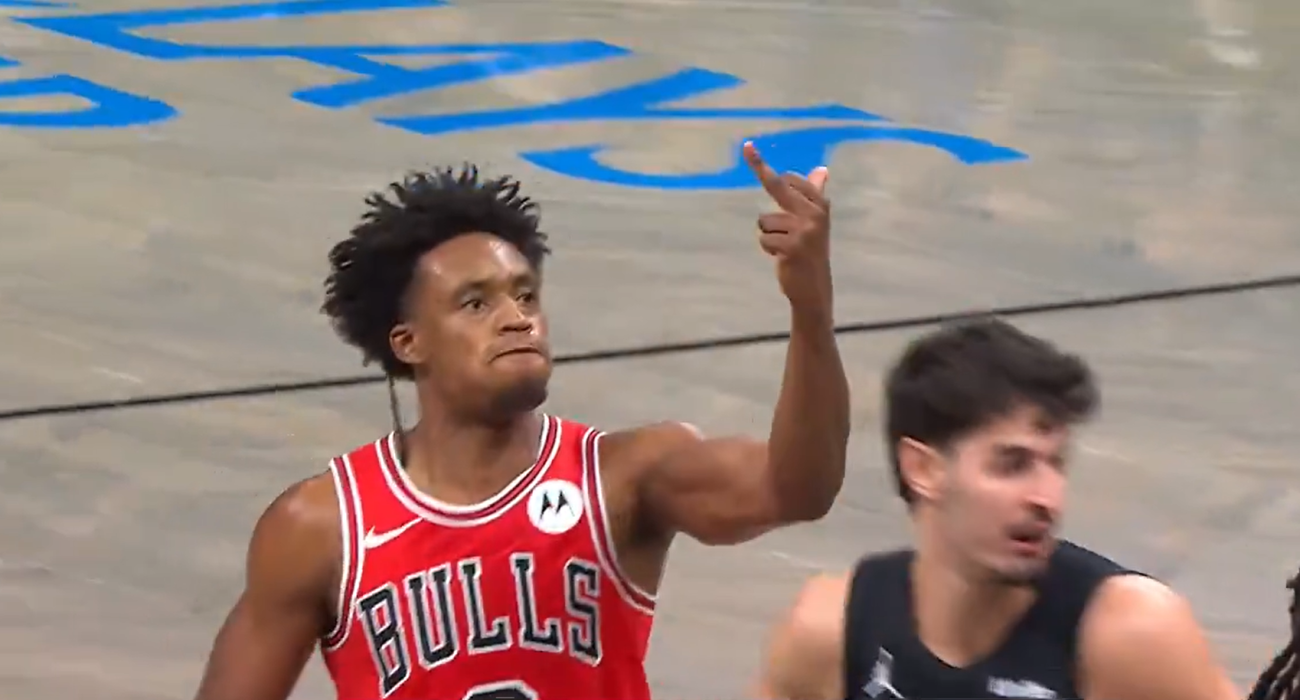 Η χειρονομία του Κόλιν Σέξτον στο καλάθι / πηγή: screenshot