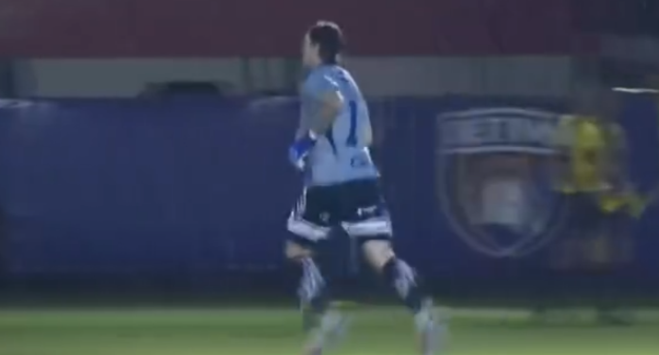 Τερματοφύλακας άφησε την εστία του και έτρεξε στα αποδυτήρια / Screenshot