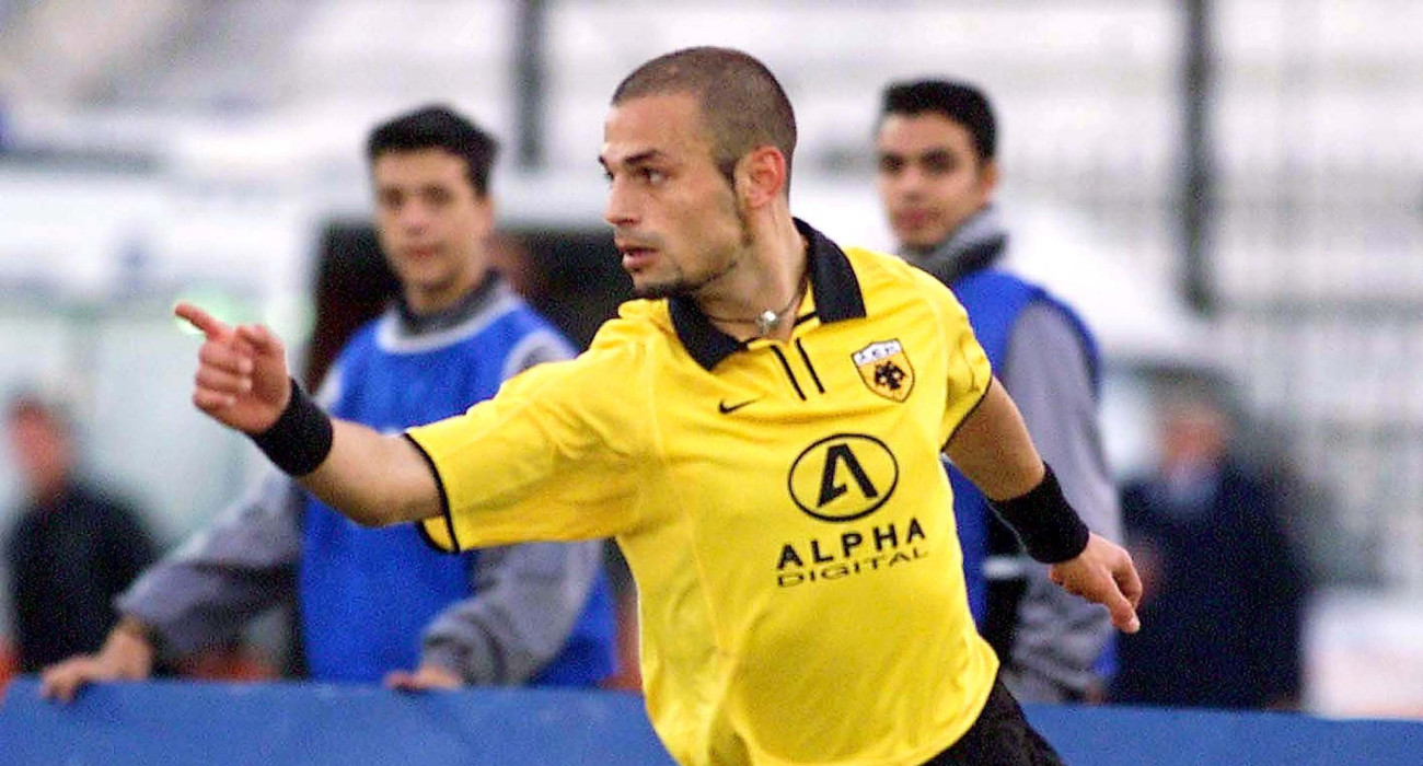 Ο Ντέμης Νικολαΐδης πανηγυρίζει στην Τούμπα γκολ που σημείωσε απέναντι στον ΠΑΟΚ / Πηγή: Intime