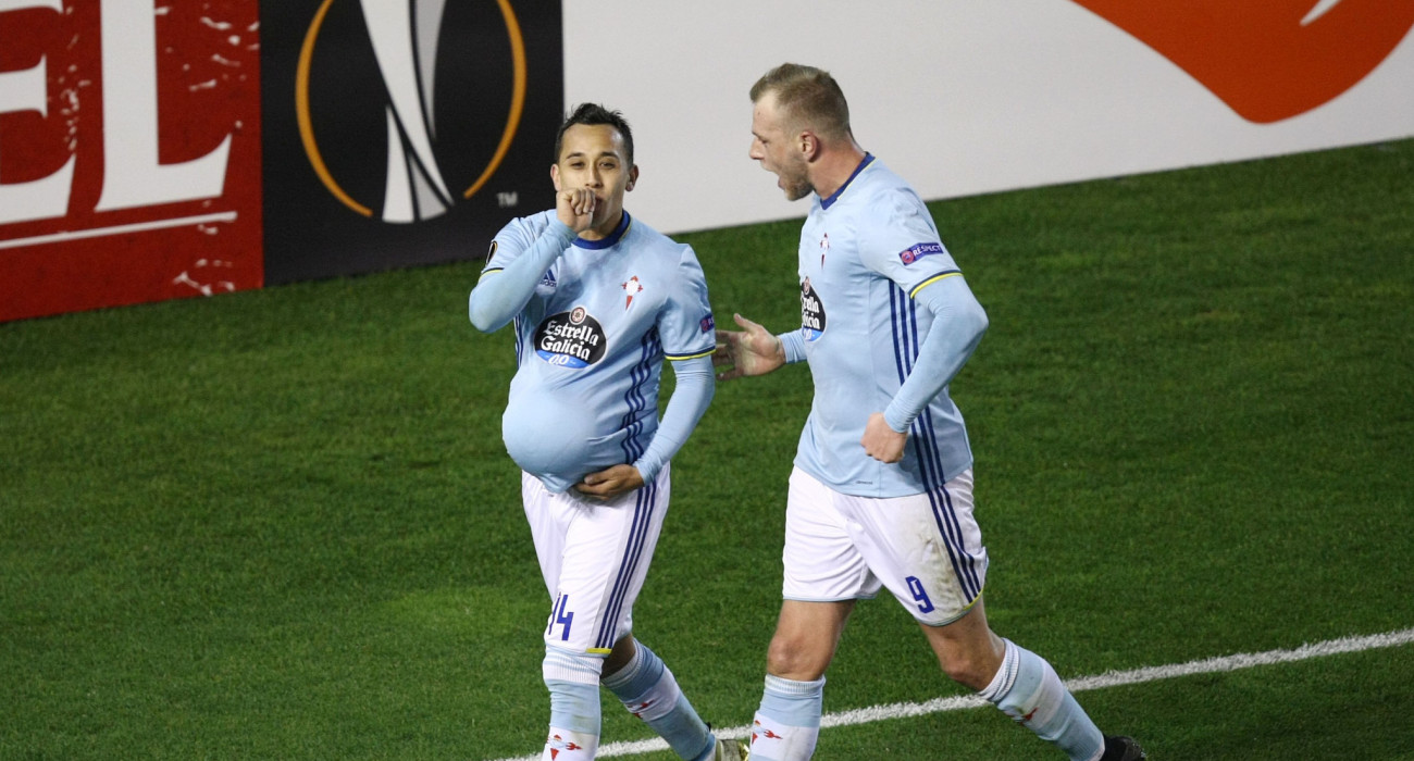 Ο Φάμπιαν Ορεγιάνα πανηγυρίζει το γκολ που σημείωσε απέναντι στον Παναθηναϊκό / Πηγή: Intime