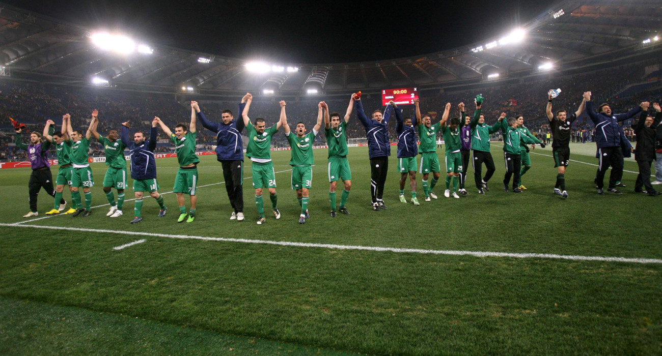 Οι παίκτες του Παναθηναϊκού πανηγυρίζουν την επική πρόκριση μέσα στην Ρώμη / Πηγή: Eurokinissi