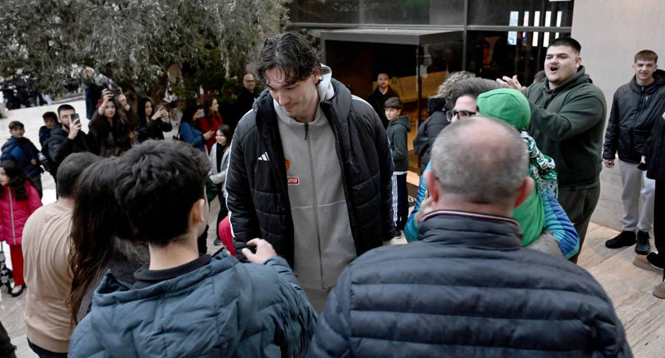 Οι φίλοι του Παναθηναϊκού με τον Τζέντι Οσμάν πριν τον μεγάλο τελικό / πηγή: Vaggelis Stolis