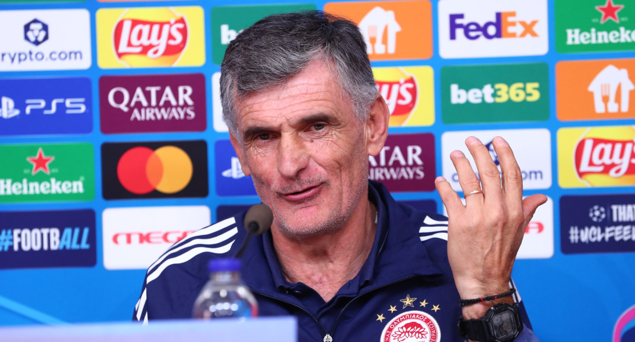 Ο Χοσέ Λουίς Μεντιλίμπαρ στην συνέντευξη Τύπου του Ολυμπιακού ενόψει της αναμέτρησης με την Λεβερκούζεν / Πηγή: InTime