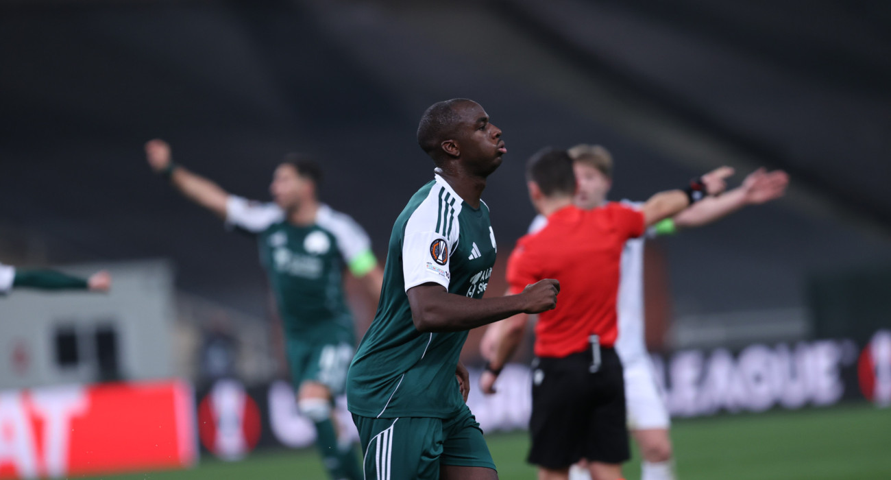 Ο Ανδρέας Τεττέη στο Παναθηναϊκός-Βικτόρια Πλζεν / Πηγή: Intime