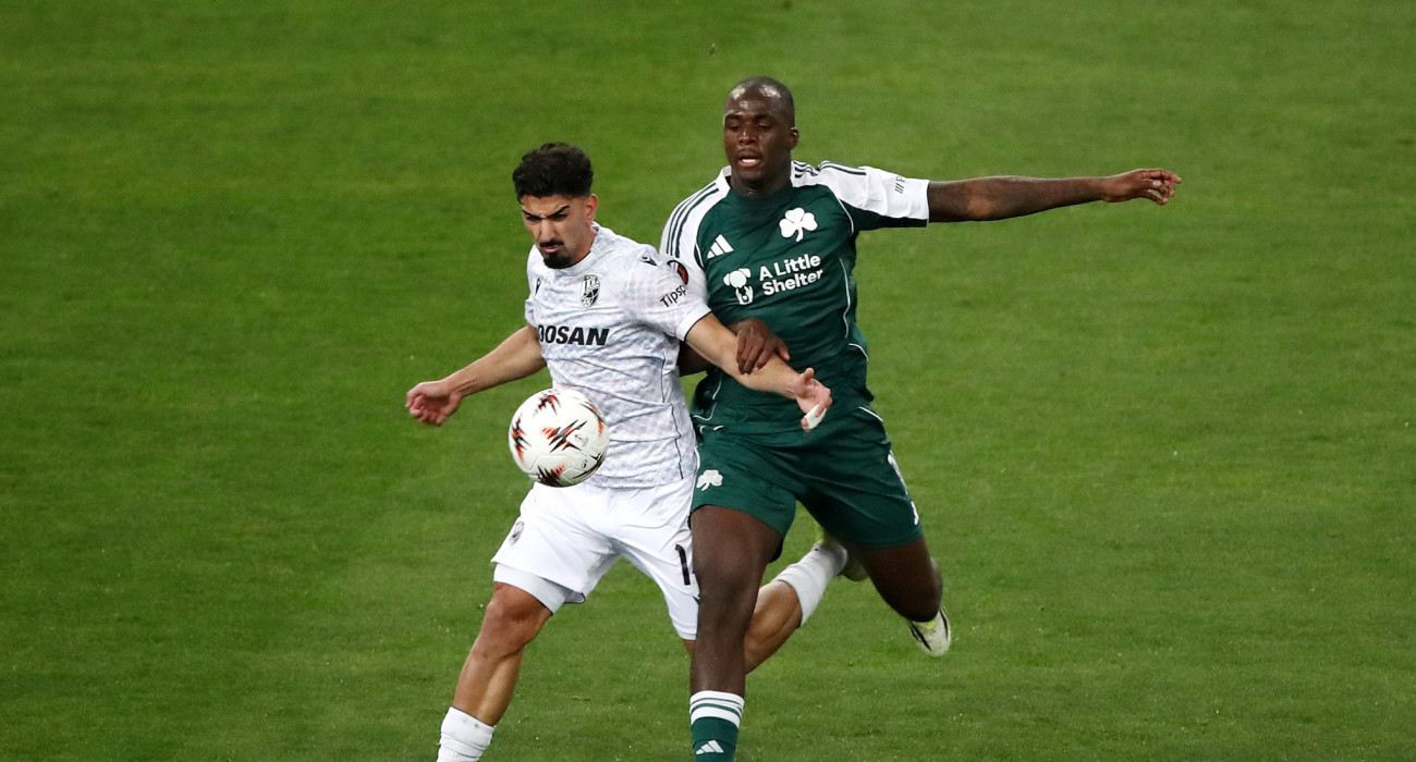 Ο Ανδρέας Τεττέη σε μονομαχία από την αναμέτρηση του Παναθηναϊκού με την Βικτόρια Πλζεν / Πηγή: InTime