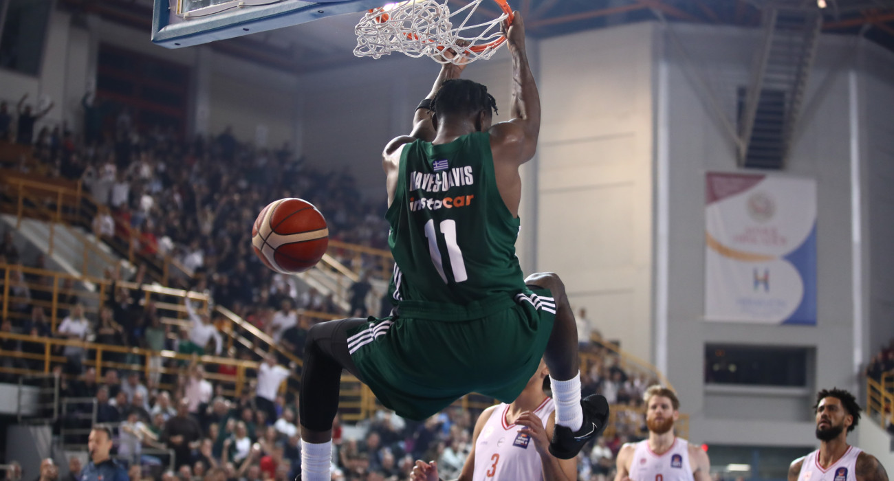 Ο Χέιζ-Ντέιβις σε θεαματικό κάρφωμα / Πηγή: InTime