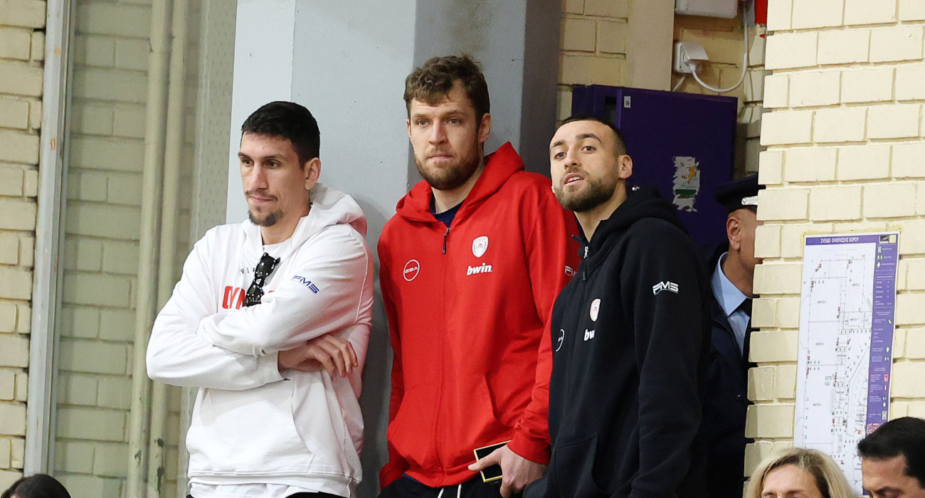 Βεζένκοφ, Λαρεντζάκης και Νετζήπογλου στο ΣΕΦ / INTIME