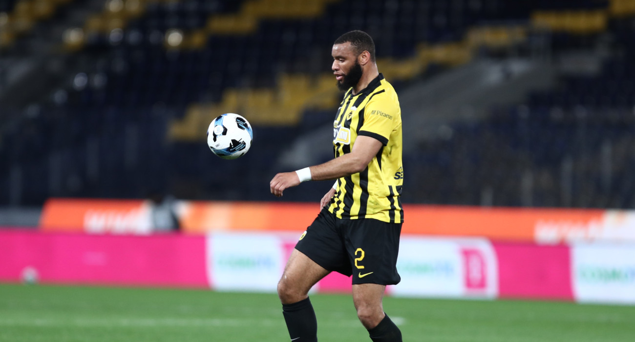 Ο Αρόλντ Μουκουντί στο ΑΕΚ-Λεβαδειακός / Πηγή: Intime