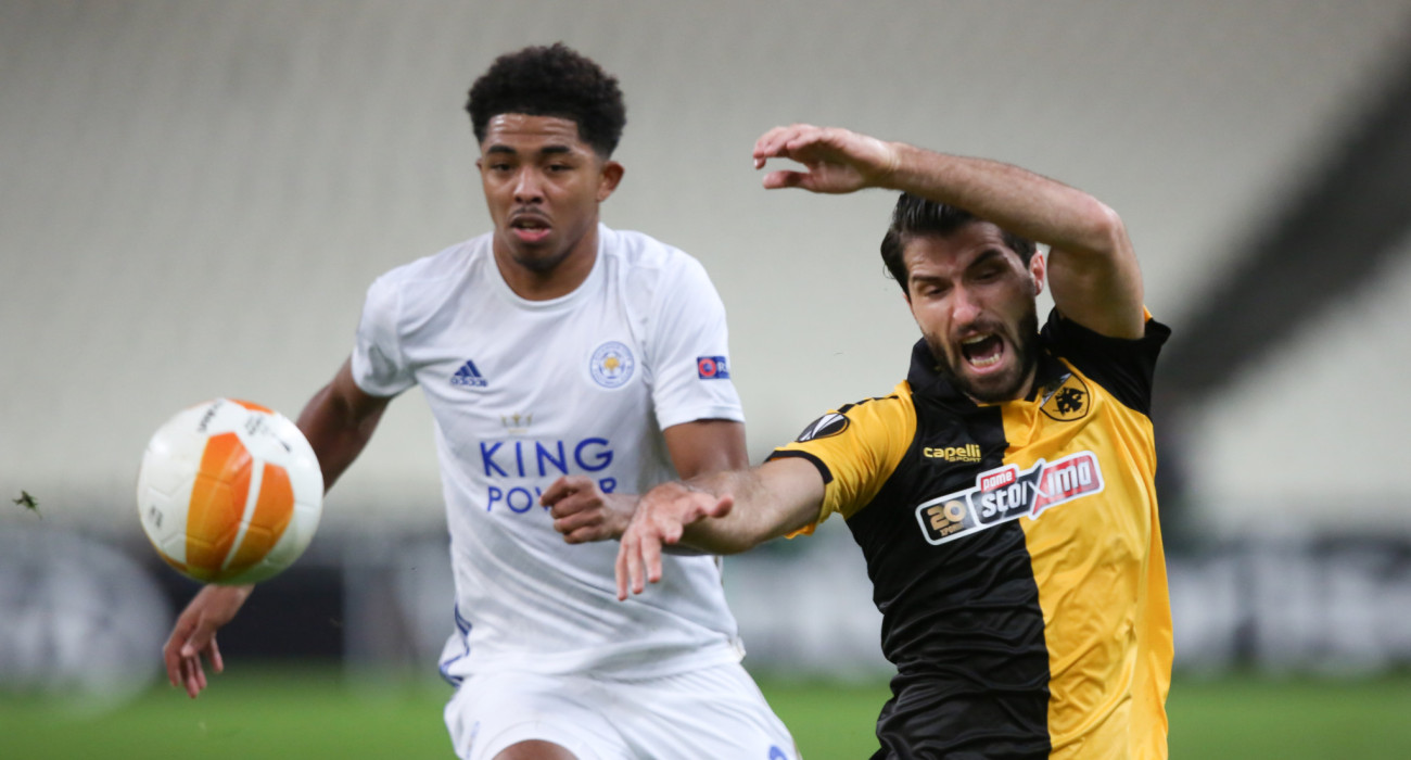 Ο Γουέσλι Φοφάνα με την φανέλα της Λέστερ κατά την διάρκεια του αγώνα Λέστερ - ΑΕΚ / Πηγή: Eurokinissi