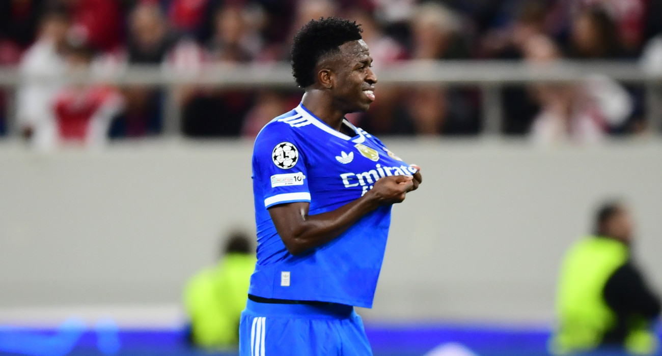 Ο Βινίσιους Τζούνιορ πανηγυρίζει το γκολ του με τη φανέλα της Ρεάλ Μαδρίτης / Πηγή: Eurokinissi