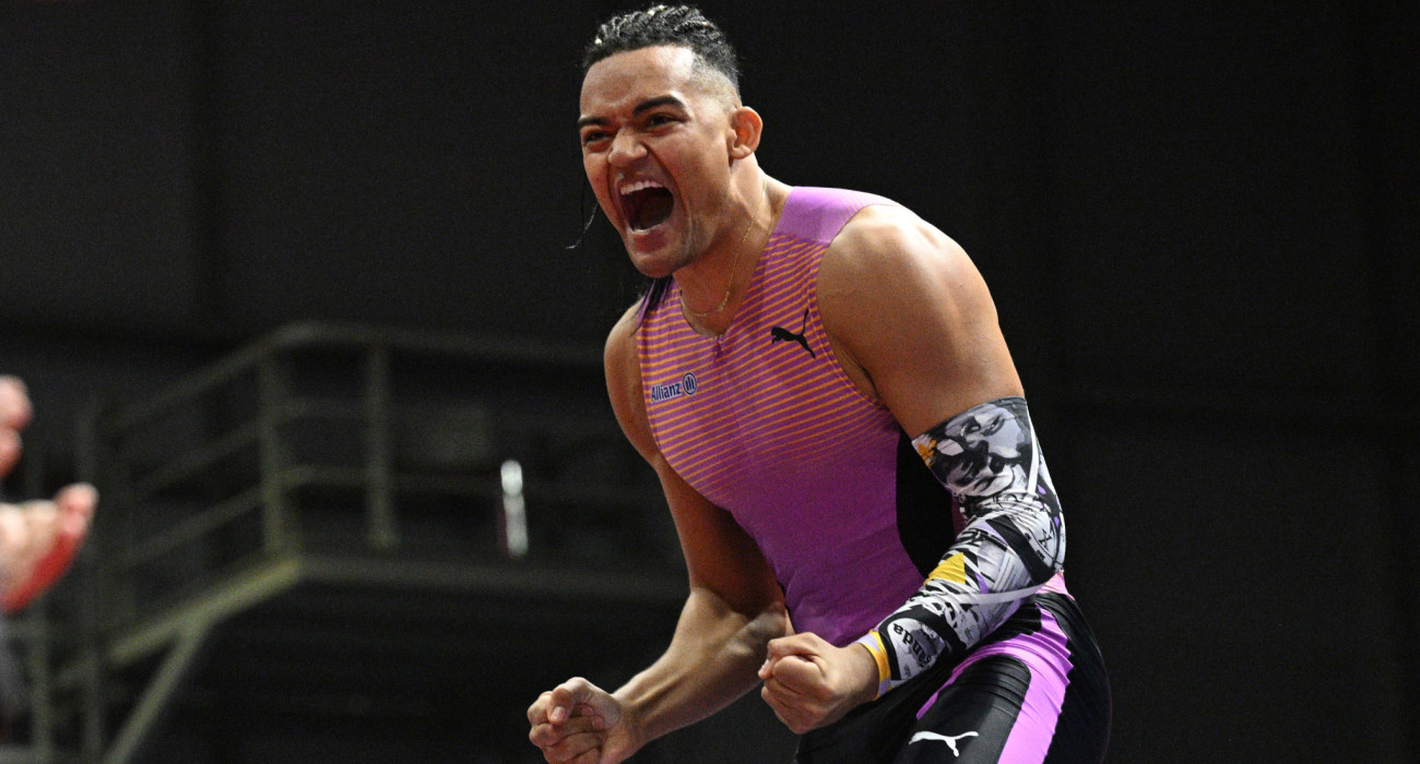 Ο Εμμανουήλ Καραλής στο Fly Athens / Πηγή: Eurokinissi