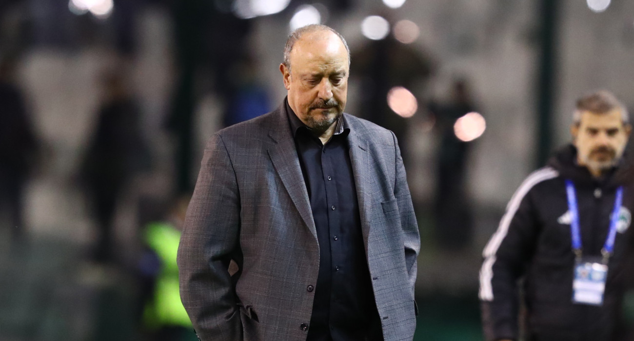 Ο Ράφα Μπενίτεθ απογοητευμένος μετά την γκέλα του Παναθηναϊκού / Πηγή: Eurokinissi