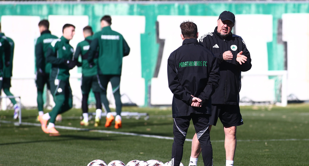 Ο Ράφα Μπενίτεθ στην προπόνηση του Παναθηναϊκού / Πηγή: Eurokinissi