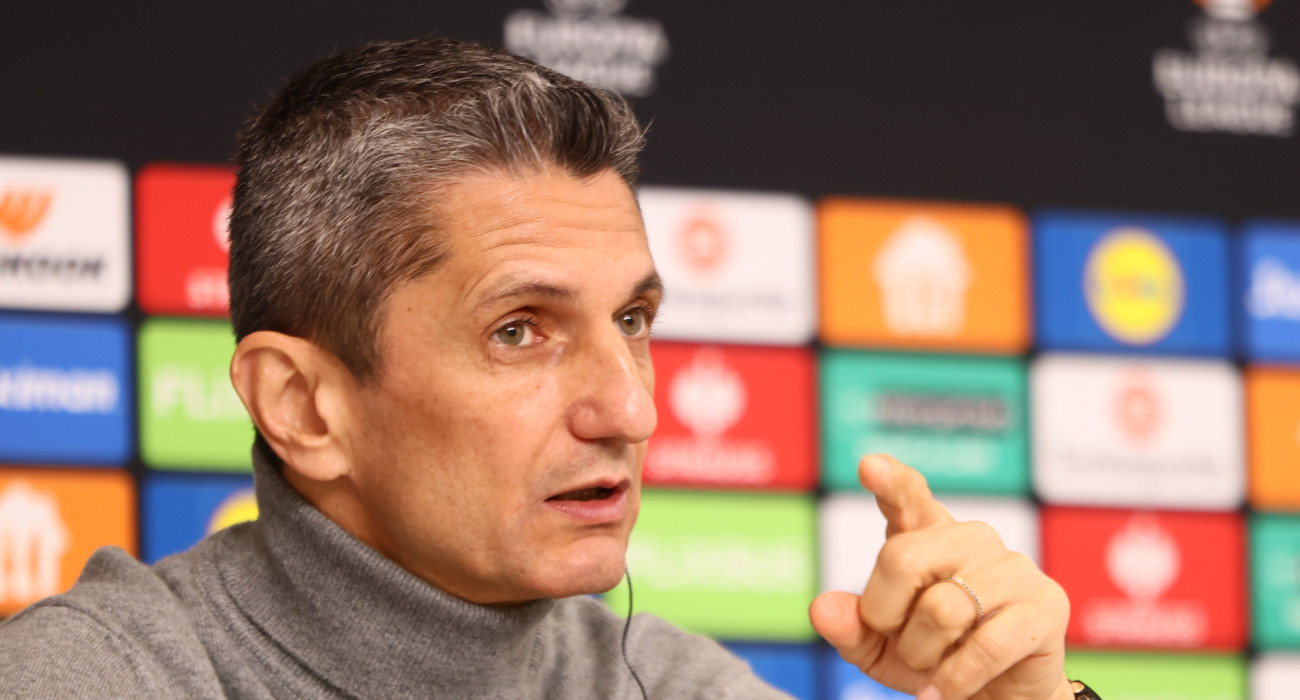 Ο Ραζβάν Λουτσέσκου στη συνέντευξη Τύπου / Πηγή: Eurokinissi