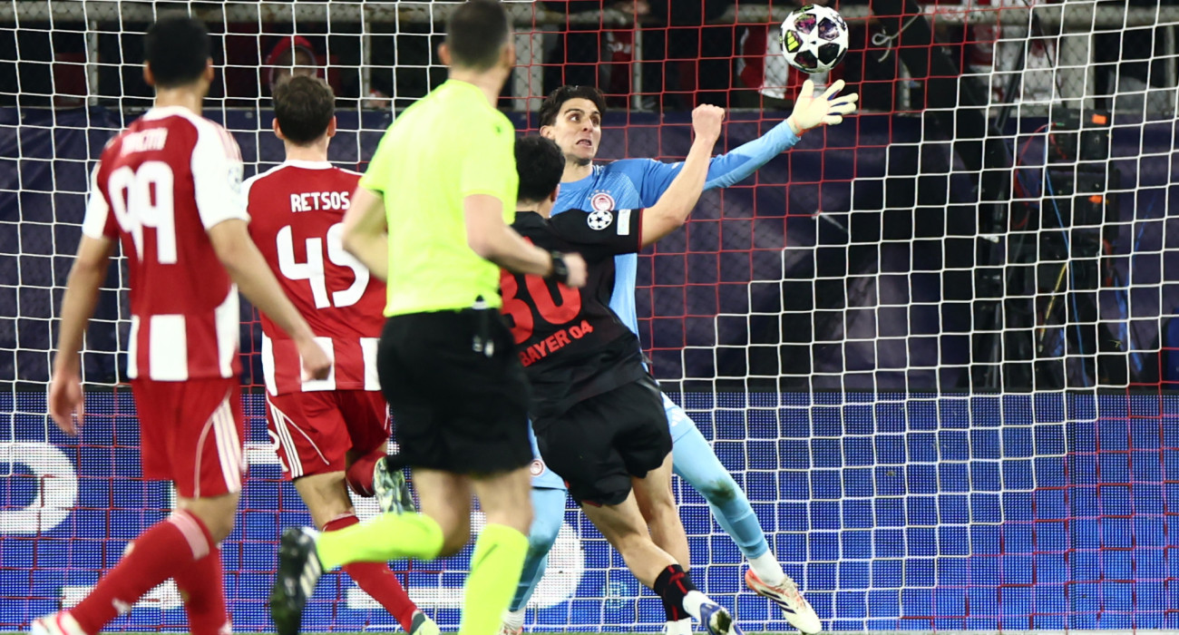 Ο Κωνσταντής Τζολάκης σε ακόμα μία μυθική απόκρουση / Πηγή: Eurokinissi