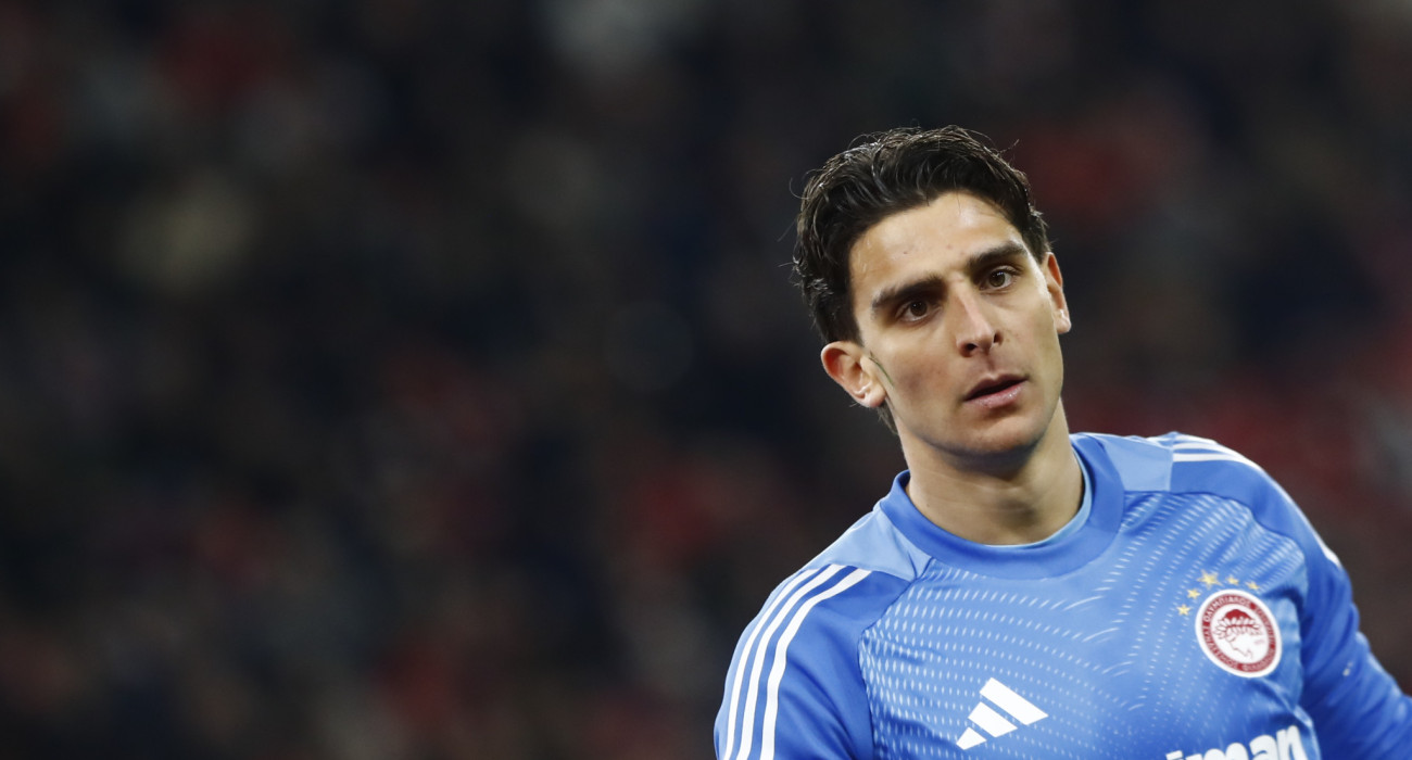 Ο Κωνσταντής Τζολάκης στον αγώνα του Ολυμπιακού με τη Λεβερκούζεν / Πηγή: Eurokinissi