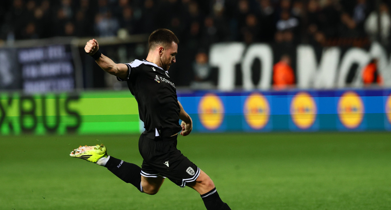 Ο Αντρίγια Ζίβκοβιτς πριν την μπαλιά... διαβήτη στον Γερεμέγεφ που οδήγησε στο γκολ του ΠΑΟΚ / Πηγή: Eurokinissi