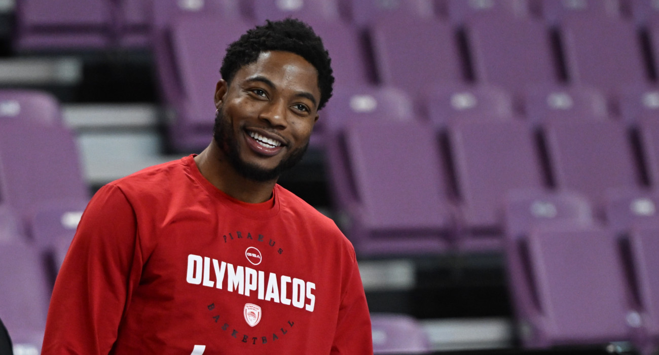 Ευδιάθετος ο Τζόουνς στην Κρήτη πριν τον μεγάλο τελικό / Πηγή: Eurokinissi