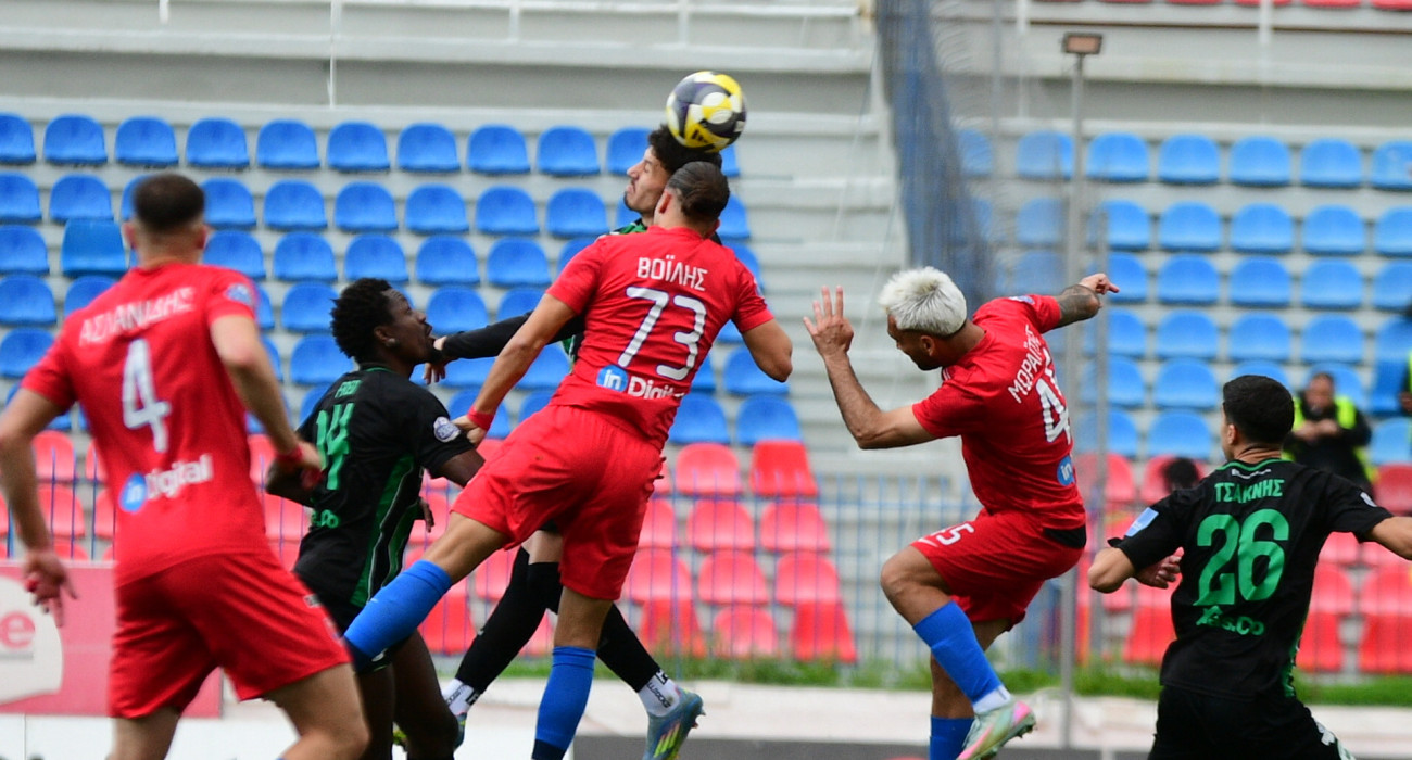 Μία από τις πολλές μονομαχίες στην αναμέτρηση του Πανιωνίου με τη Μαρκό / Πηγή: Eurokinissi