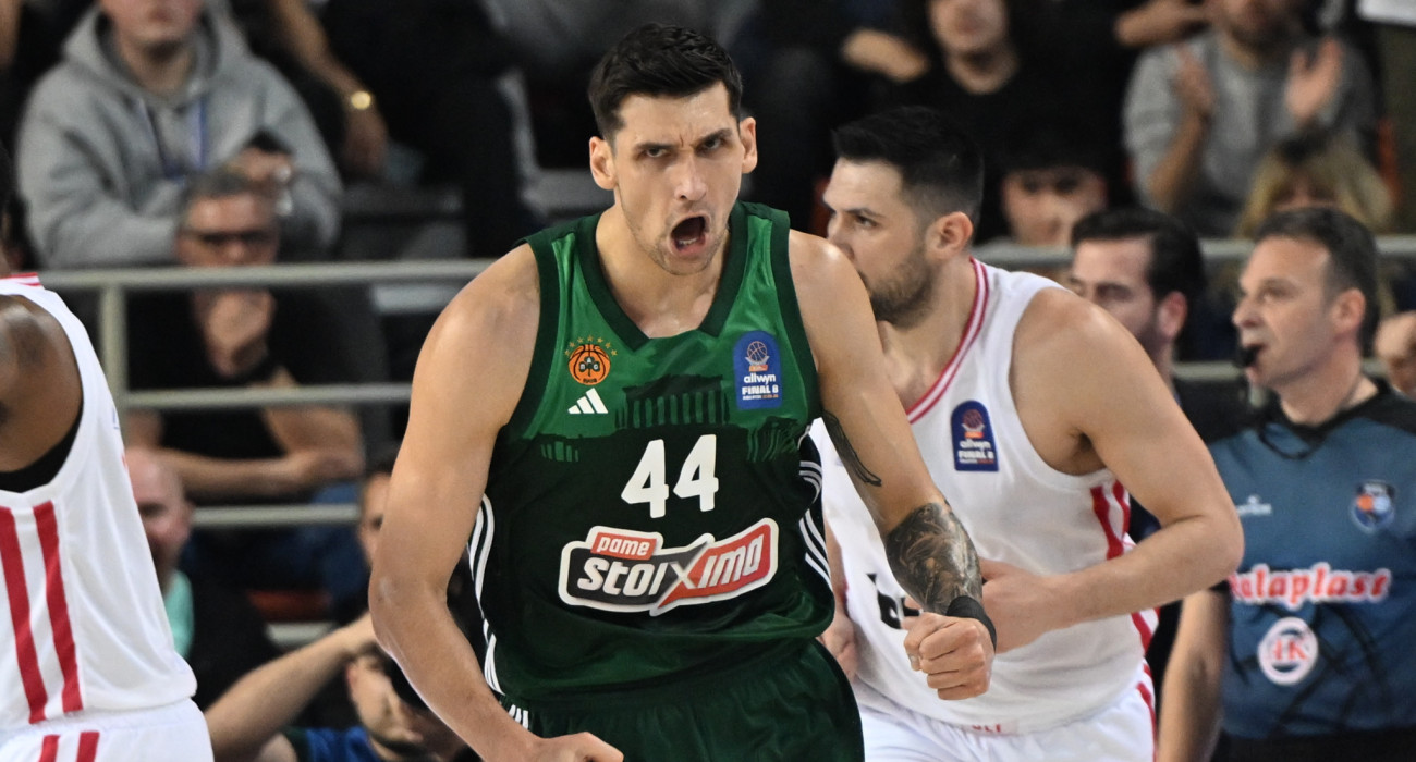 Ο Ντίνος Μήτογλου ήταν καθοριστικός στον τελικό του Allwyn Final 8 ανάμεσα στον Ολυμπιακό και τον Παναθηναϊκό/Πηγή: Eurokinissi