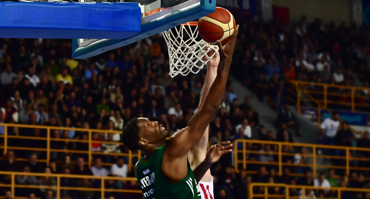 Ο Νάιτζελ Χέιζ-Ντέιβις στον τελικό του Κυπέλλου Ελλάδας / Πηγή: Eurokinissi