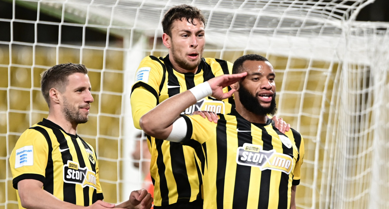 Ο Άρολντ Μουκουντί πανηγυρίζει το πρώτο του γκολ με την ΑΕΚ για τη σεζόν 2025-26/ Πηγή: Eurokinissi