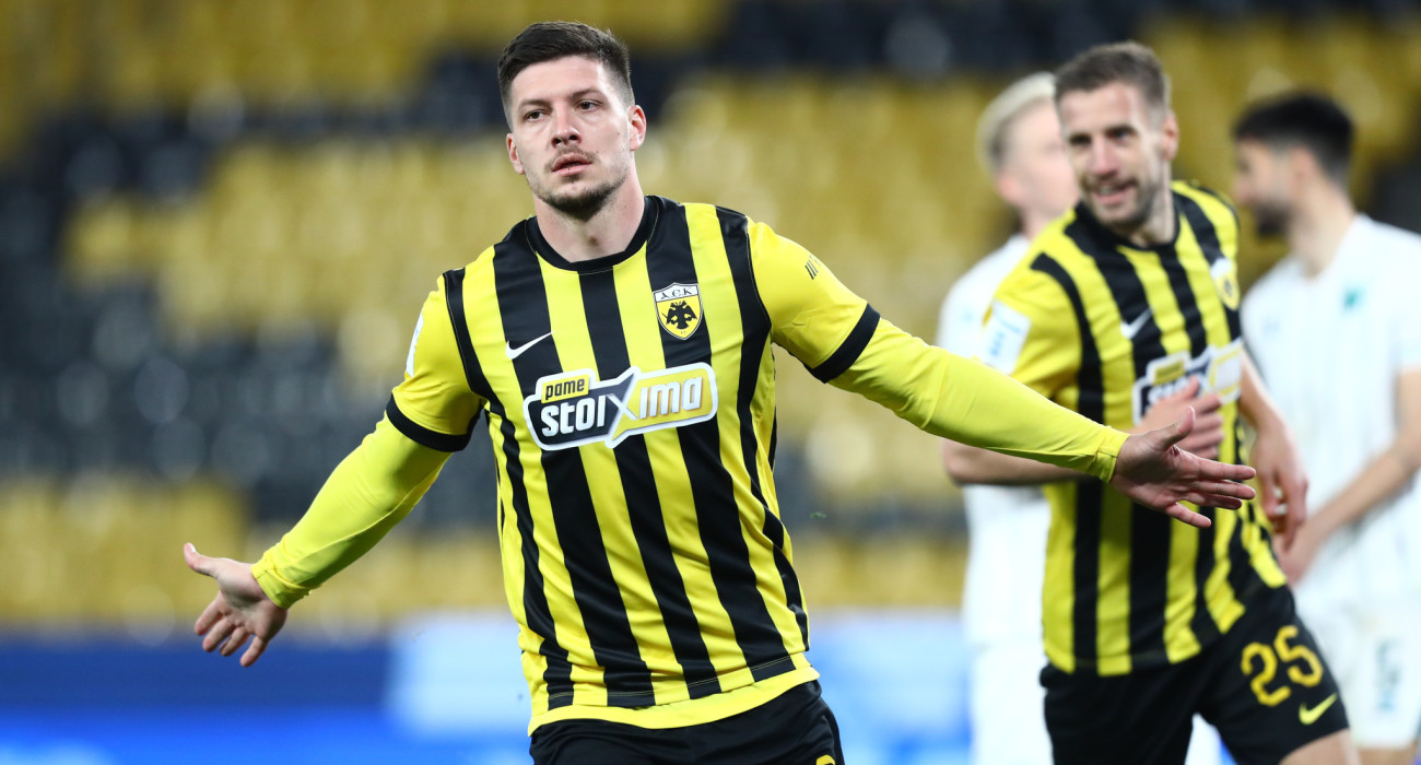 Ο Λούκα Γιόβιτς πανηγυρίζει το γκολ του κόντρα στον Λεβαδειακό / Πηγή: Eurokinissi