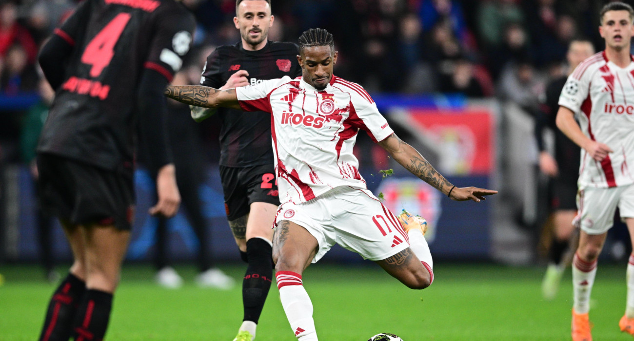 Ο Αντρέ Λουίζ απέναντι στην Μπάγερ Λεβερκούζεν / πηγη: eurokinissi