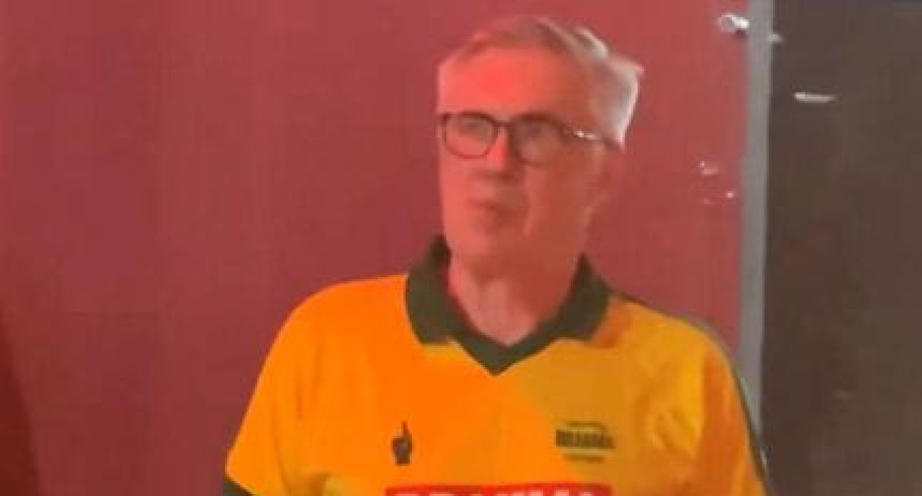 Ο Κάρλο Αντσελότι στο καρναβάλι στην Βραζιλία / Screenshot