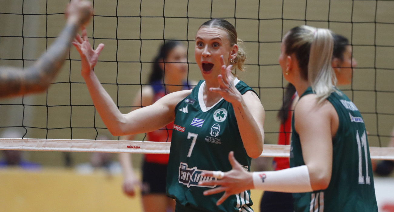 Ο Χέιλι Μπένετ πανηγυρίζει στον αγώνα του Παναθηναϊκού / Πηγή: Eurokinissi