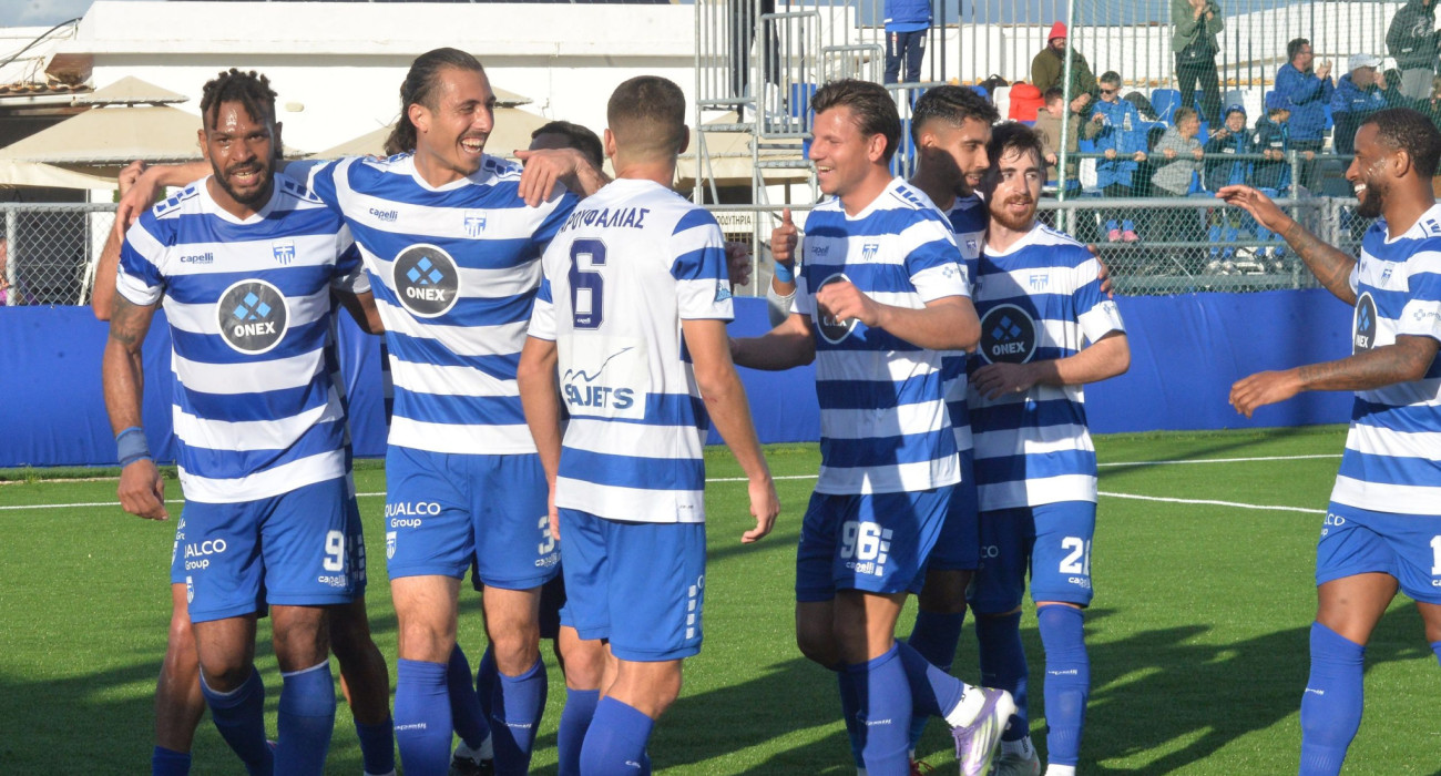 Η Ελλάς Σύρου έκανε περίπατο κόντρα στο Αιγ΄άλεω / Πηγή: Intime