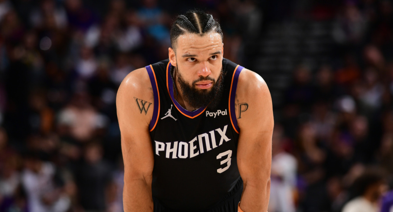 Ο τραυματίας Ντίλον Μπρουκς θα μείνει στα πιτς για μεγάλο χρονικό διάστημα και οι Σανς καλούνται να βρουν άμεσα λύσεις / Πηγή: Kate Frese/NBAE via Getty Images