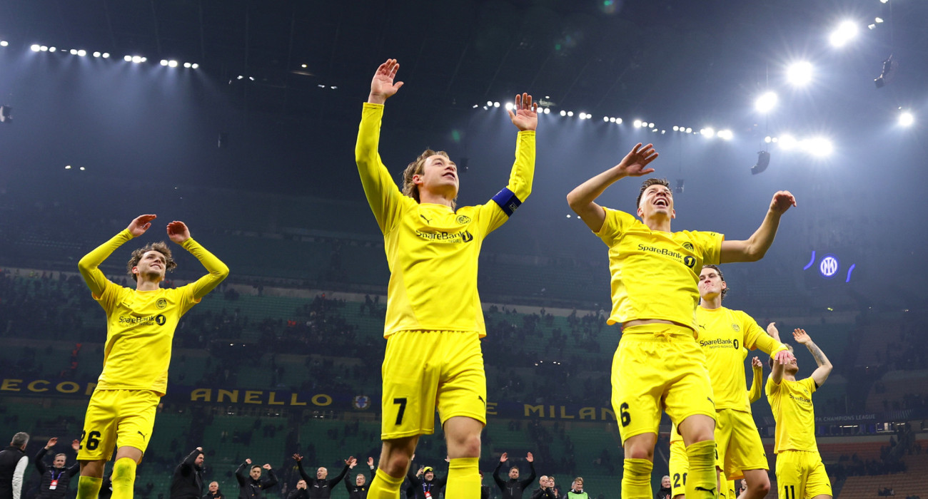 Οι πανηγυρισμοί της Μπόντο/Γκλιμτ μετά την πρόκριση στους «16» του Champions League / Πηγή: Photo by Francesco Scaccianoce - UEFA/UEFA via Getty Images