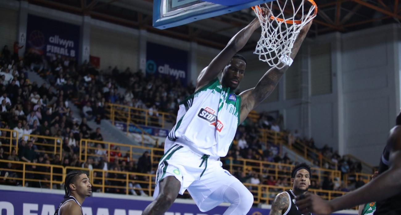 Εντυπωσιακός ο Νάιτζελ Χέιζ-Ντέιβις στο ντεμπούτο του / Πηγή: Intime