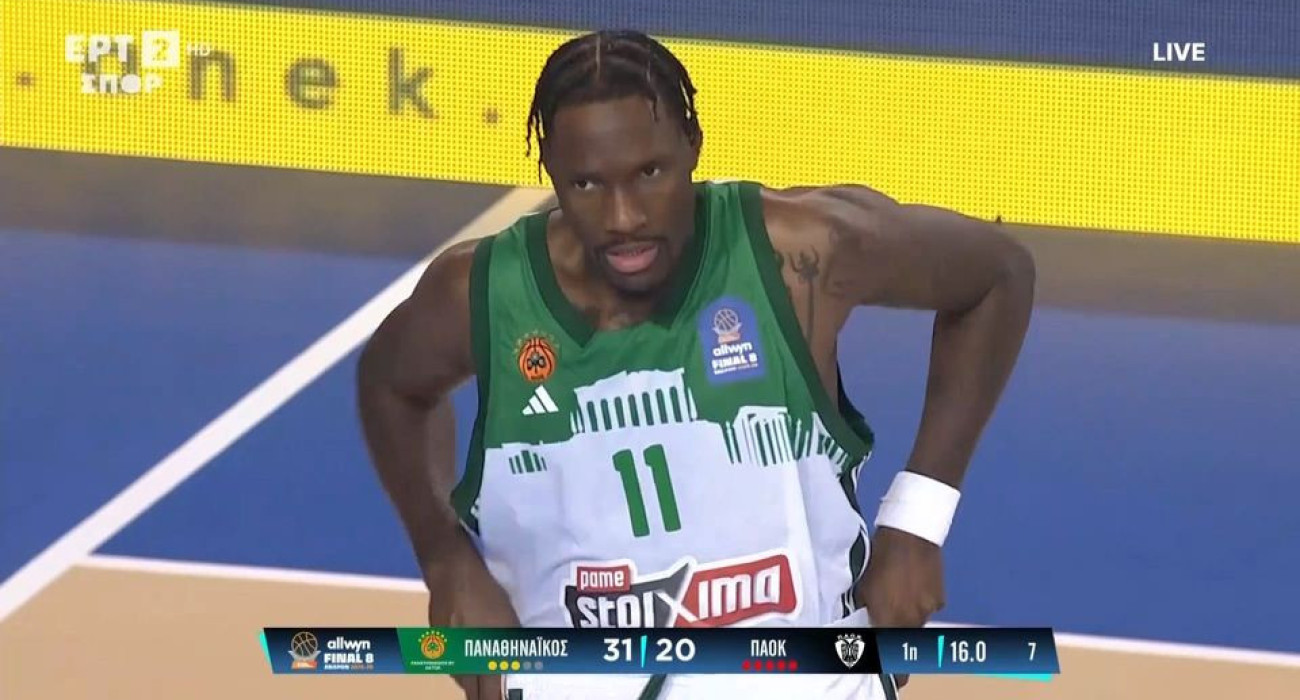 Αποθεώθηκε ο Χέιζ- Ντέιβις κατά την είσοδό του στο παρκέ/printscreen