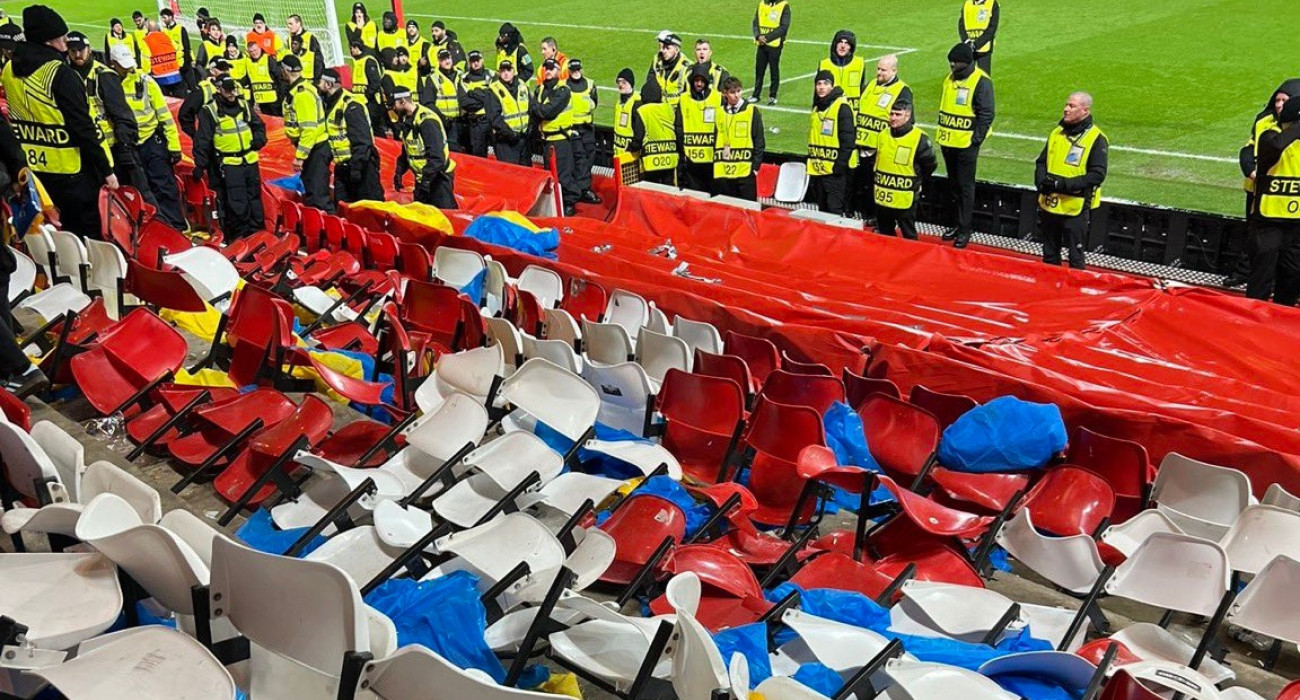 Γυαλιά καρφιά το Σίτι Γκράουντ από τους οπαδούς της Φενέρμπαχτσε