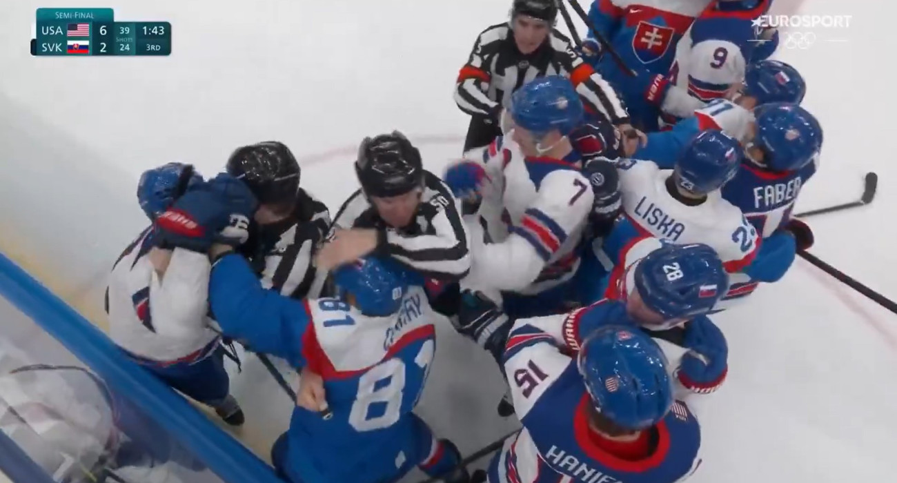 Οι παίκτες ΗΠΑ και Σλοβακίας τσακώθηκαν στον ημιτελικό / Screenshot