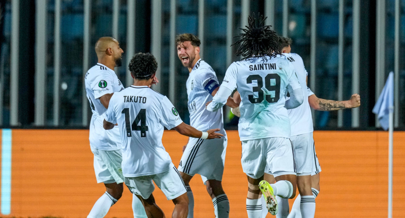 Ο Χαμπαρτζουμιάν της Νόα πανηγυρίζει το γκολ που πέτυχε κόντρα στην Άλκμααρ / Πηγή: Imago