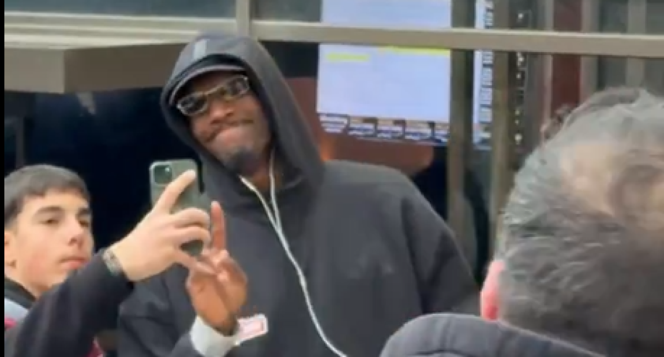 «Πόλος έλξης» για τους μικρούς φίλους του Παναθηναϊκού ο Χέιζ - Ντέιβις/printscreen