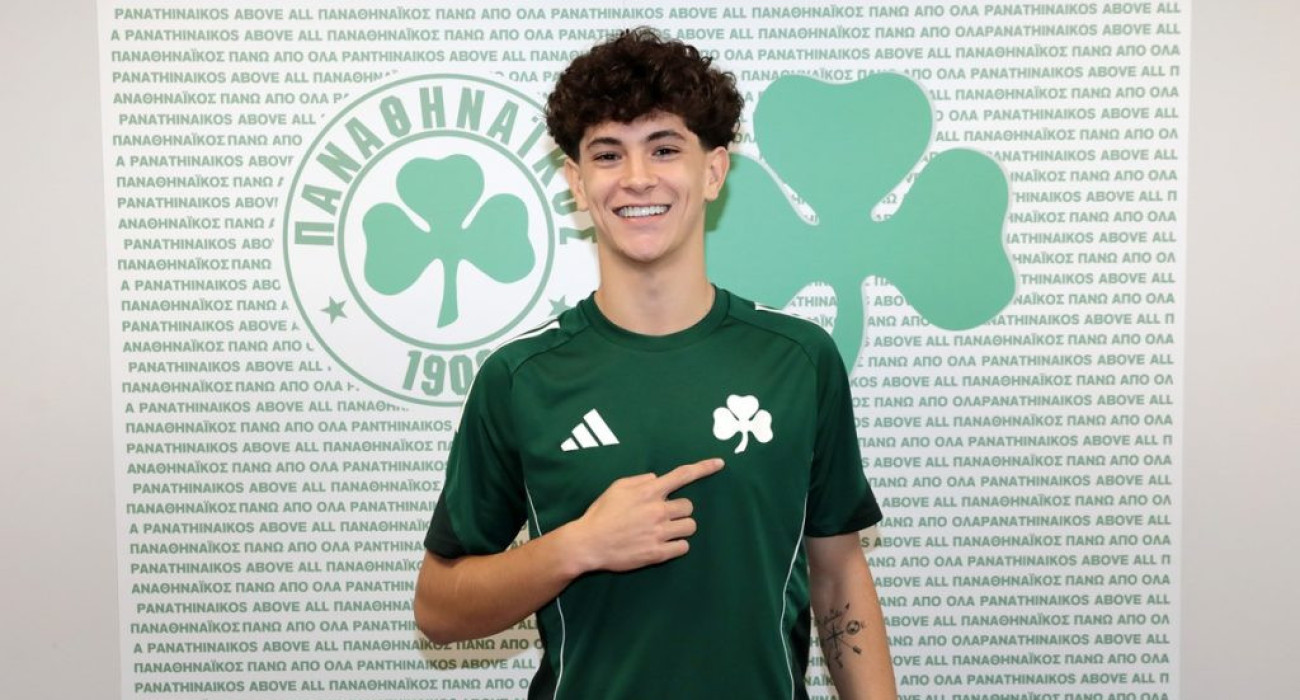 Ο Κλέο Κάουα υπέγραψε επαγγελματικό συμβόλαιο με τον Παναθηναϊκό / Πηγή: pao.gr