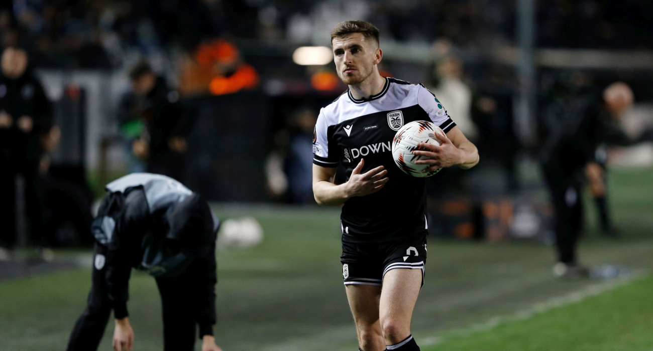 Ο Τζόντζο Κένι έδωσε το σύνθημα για νίκη του ΠΑΟΚ στο Μπαλαΐδος απέναντι στη Θέλτα / Πηγή: Intim