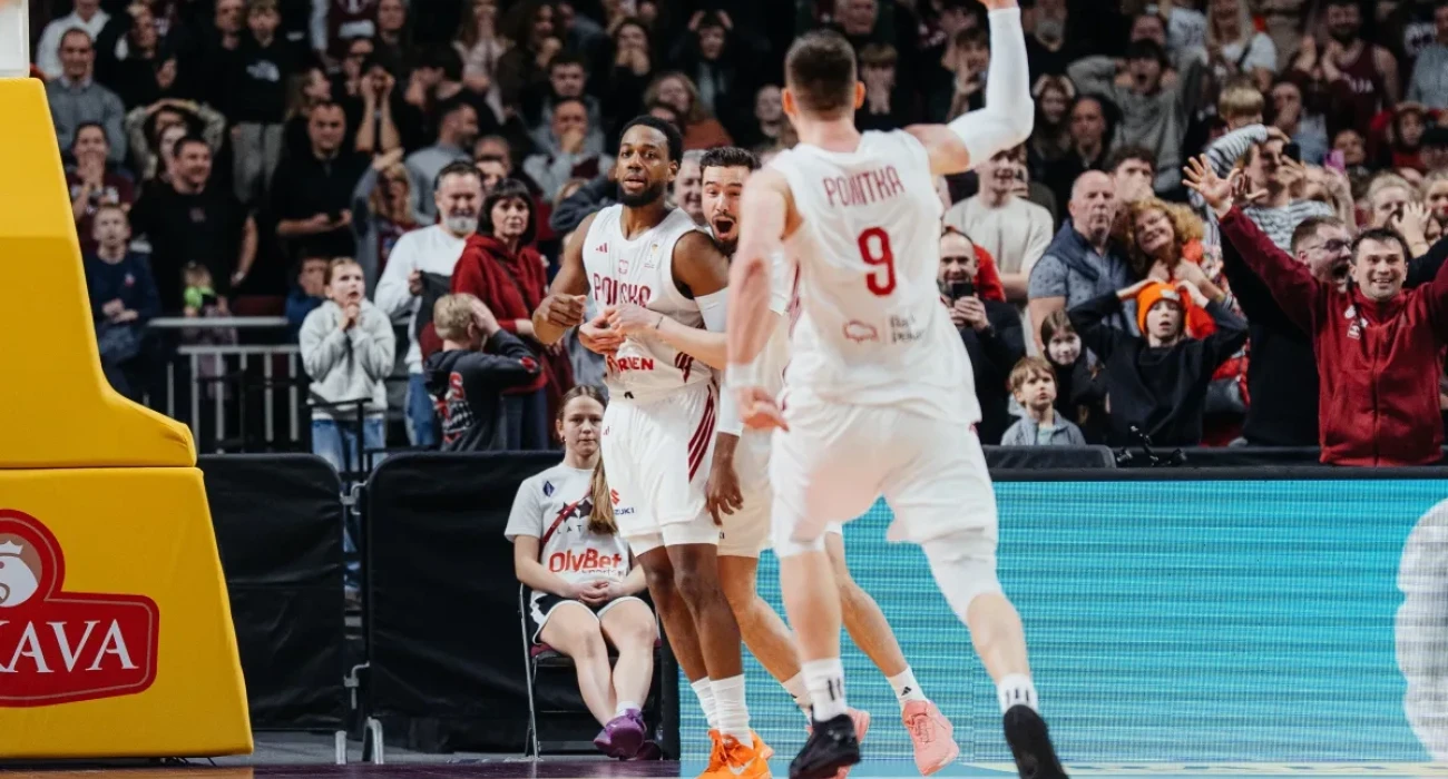 Ο Τζόρνταν Λόιντ συνεχίζει τα... μαγικά με τη φανέλα της Πολωνίας, Πηγή: FIBA