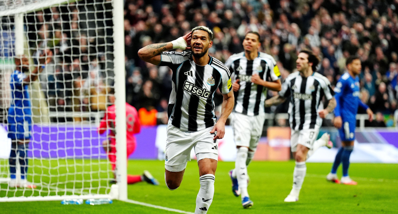 Ο Ζοελίντον σημείωσε το δεύτερο γκολ της Νιούκαστλ στον επαναληπτικό με την Καραμπάγκ / Photo by Owen Humphreys/PA Images via Getty Images