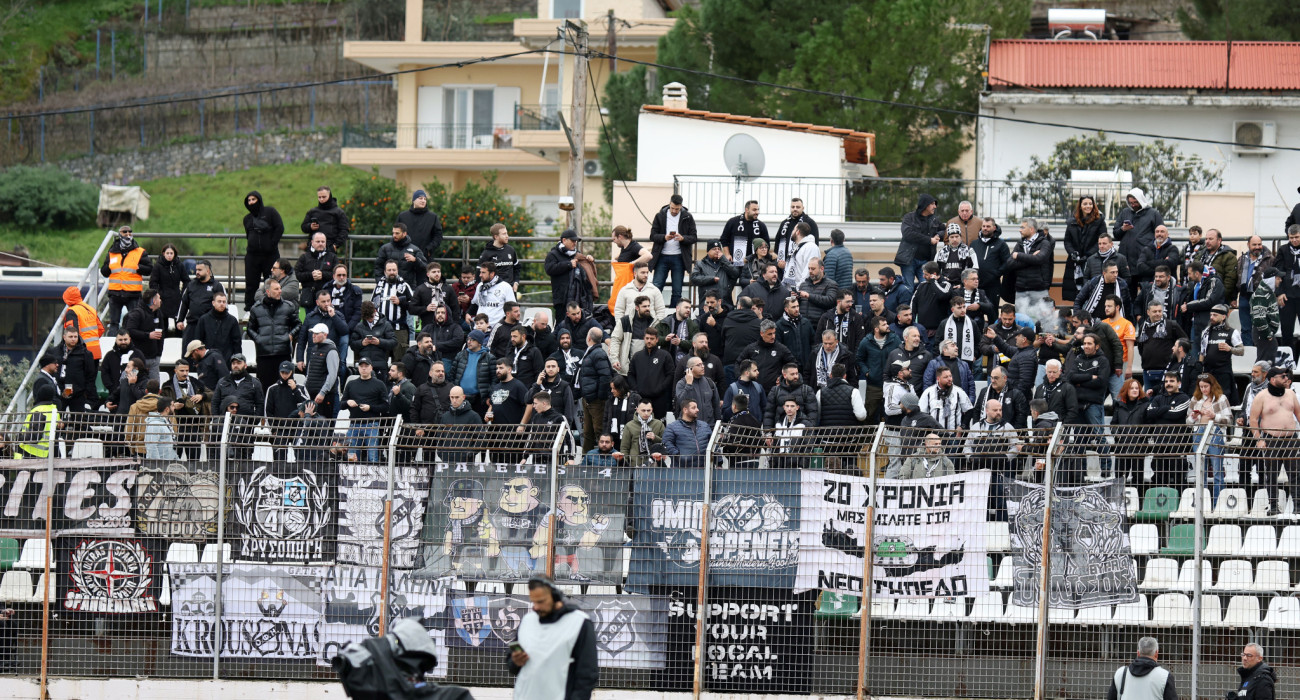 Οι οπαδοί του ΟΦΗ στον ημιτελικού Κυπέλλου Ελλάδας Betsson με τον Λεβαδειακό / Πηγή: Intim