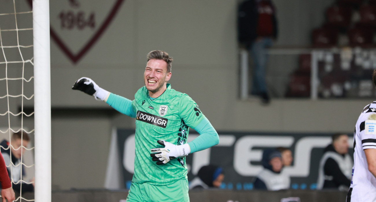 Ο Γίρι Παβλένκα αποχώρησε τραυματίας από το παιχνίδι του ΠΑΟΚ στη Λάρισα / Πηγή: Eurokinissi